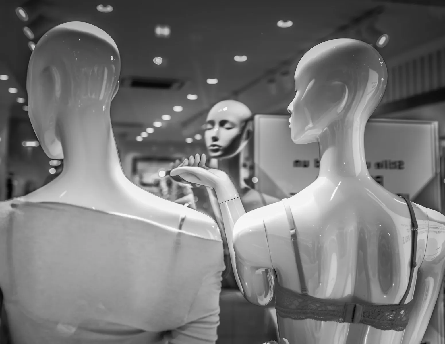 Manequim para E-commerce: Guia de Escolha, Tipos e Comparativo em 2026